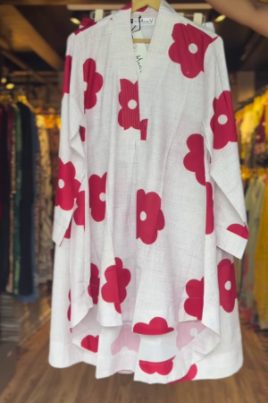 Women’s White Asymmetrical Top with Bold Red Floral Prints – Elegant High-Low Casualwear