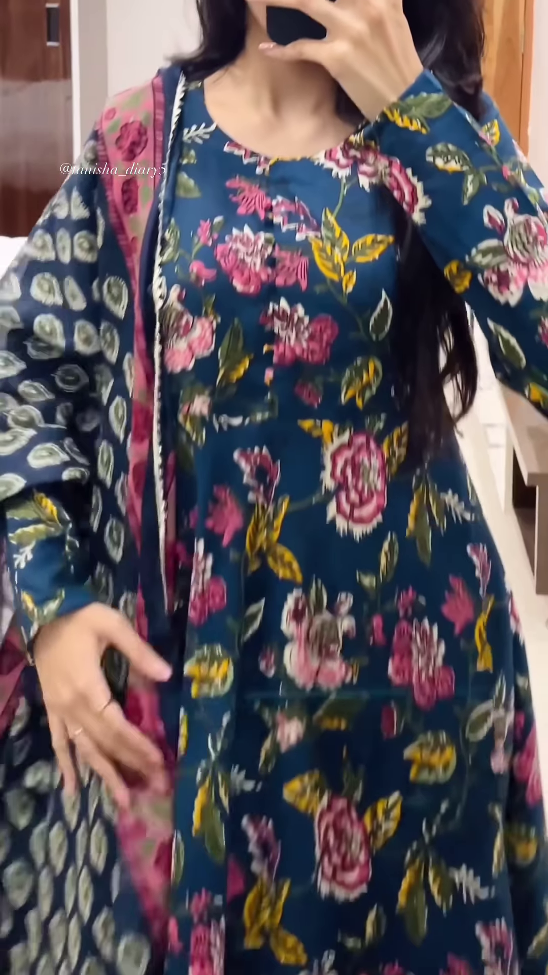 Women’s Yellow Floral Printed Kurti with Red Neckline Border – Ethnic Everyday Ensemble with Seasonal Charm - Image 3