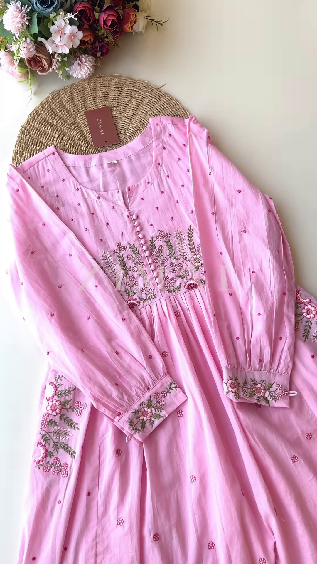 Women’s Light Green Floral Embroidered Long Kurti – Pastel Ethnicwear with White-Pink Motifs & Sleeve Detailing - Image 3