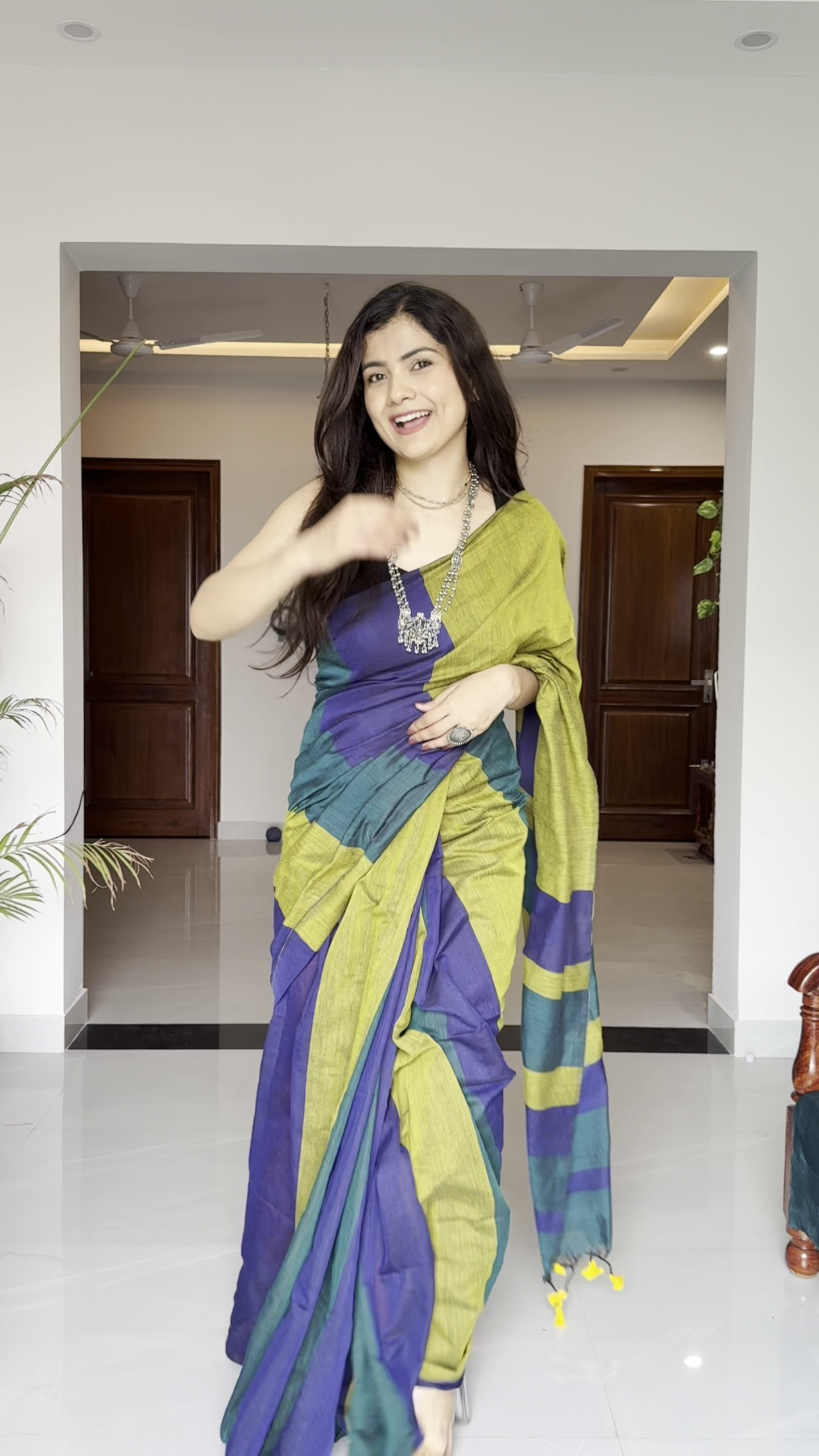 Earthy Beige Handloom Saree with Geometric Border - Image 2
