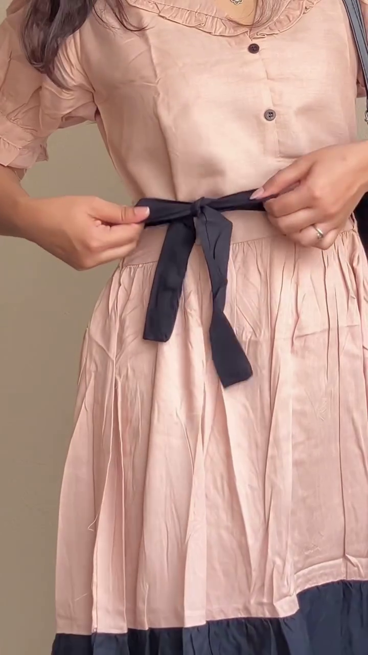 Peach & Black Contrast Belted Midi Dress - Image 3