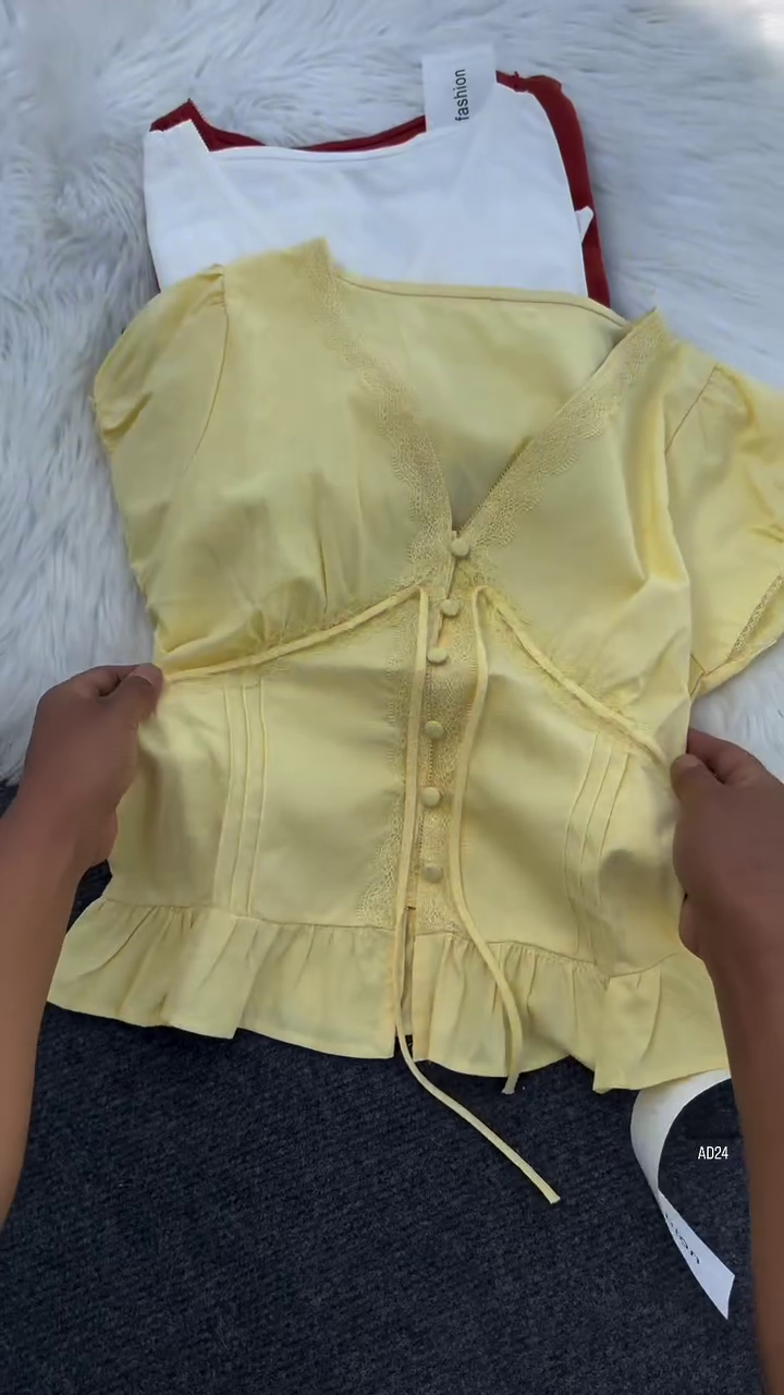 Women’s Vintage-Inspired Lace Detail Blouse