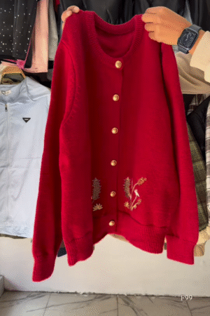 Black Floral Embroidered Button Cardigan – Luxe, Versatile, and Effortlessly Elegant 🌼✨