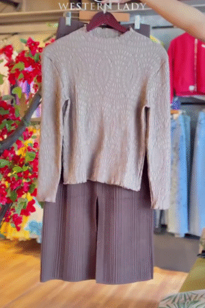 Sandstone Embossed Top & Taupe Pleated Culottes