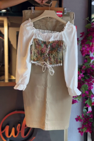 Corset Blouse in Floral Tapestry & High-Waisted Skirt in Beige