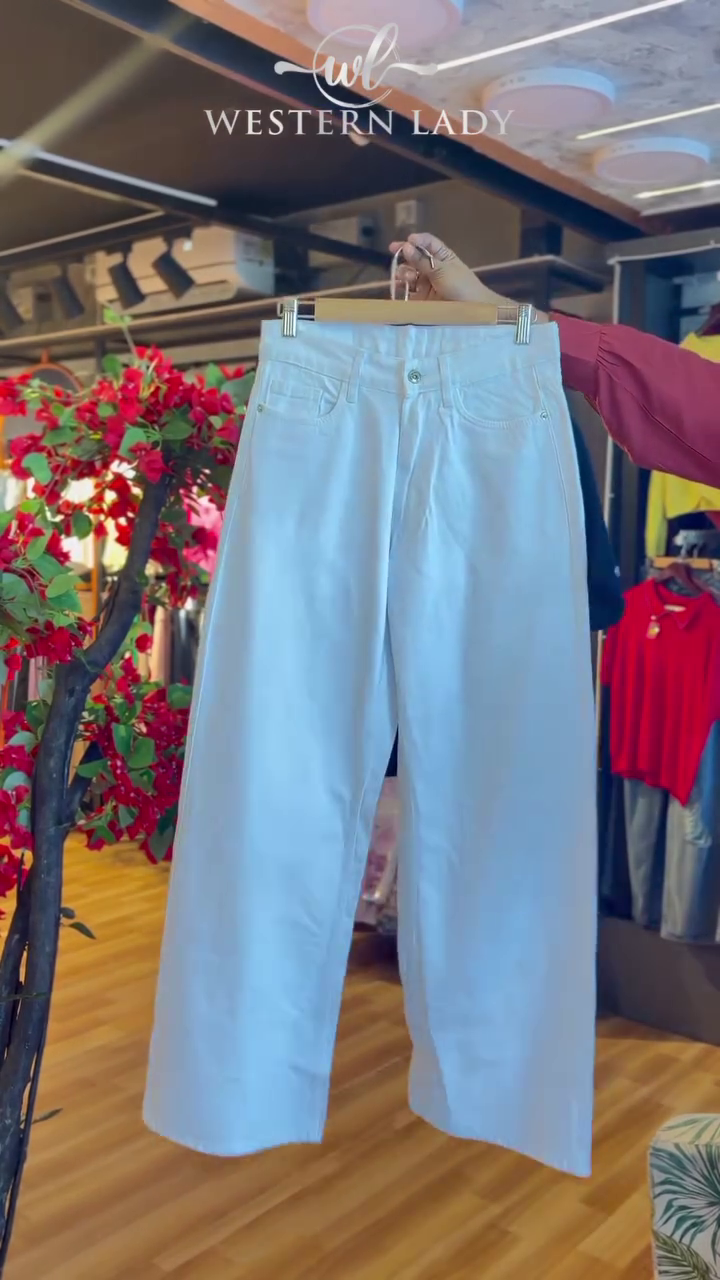 Butterfly Tee in Black & Wide-Leg Pants in White - Image 2